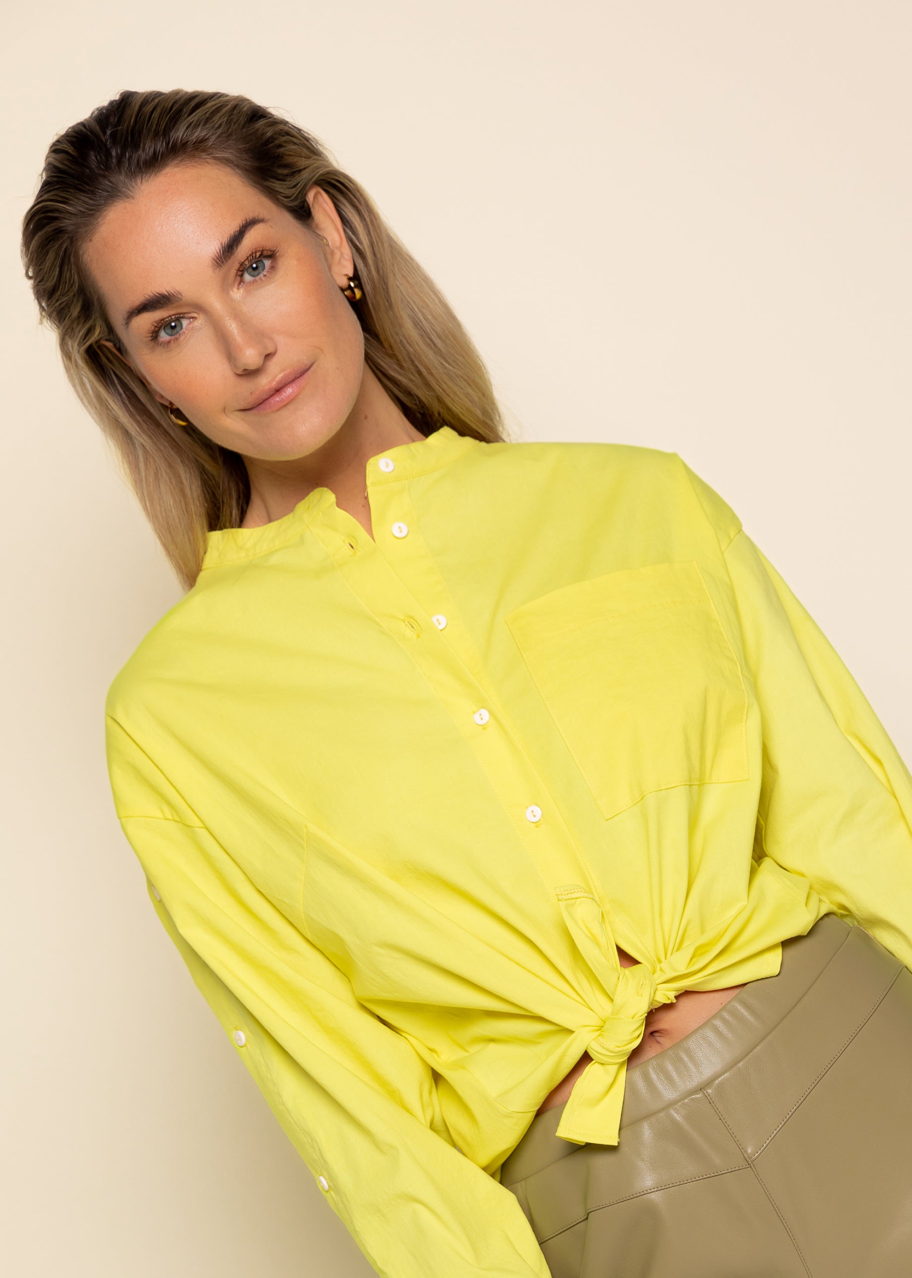 Brochure Elektricien uitdrukken Nika blouse | Geel | Simple – Simple the Brand