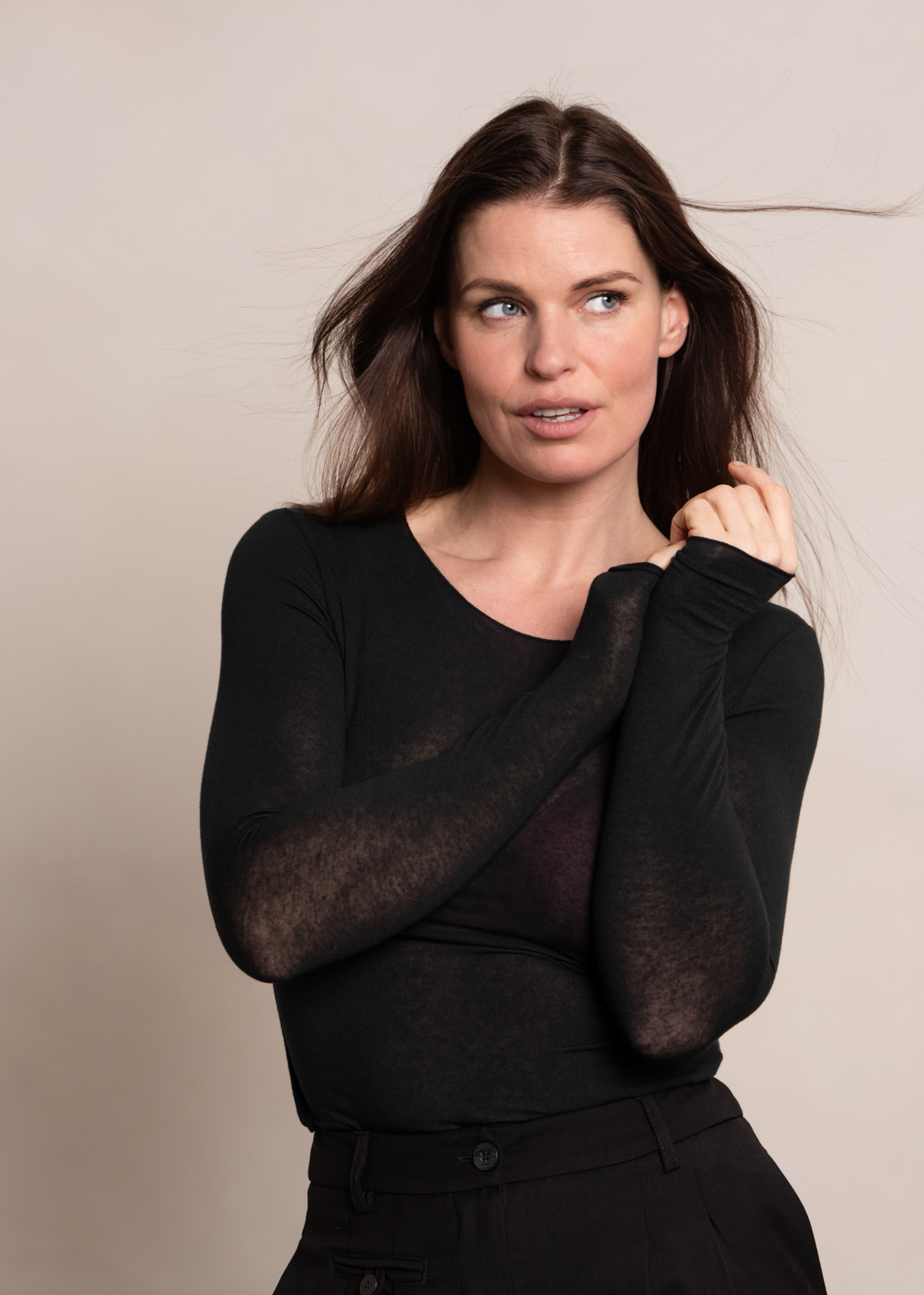 Davia Kasjmier Longsleeve - Zwart