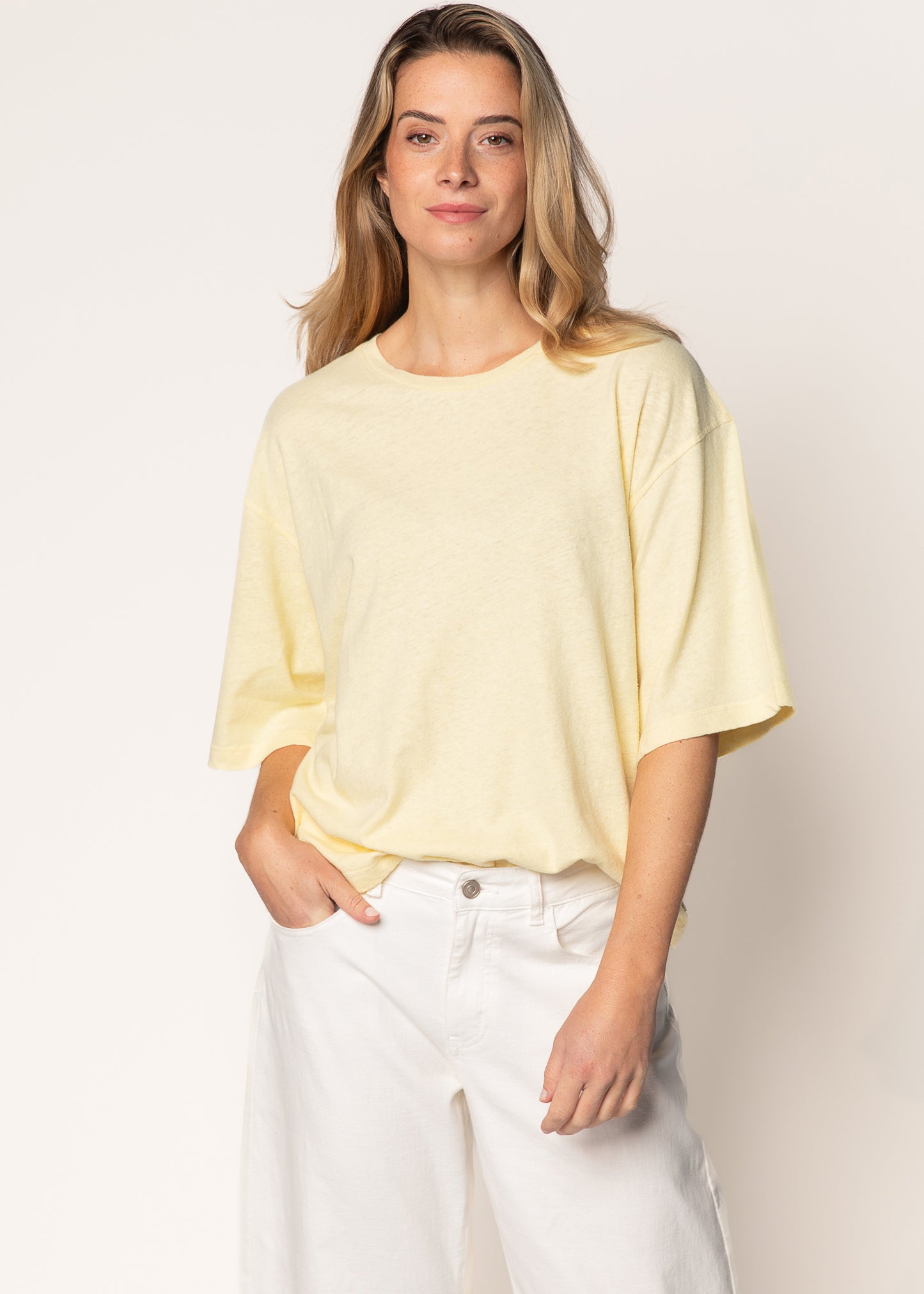Maddy T-shirt Pastel Yellow