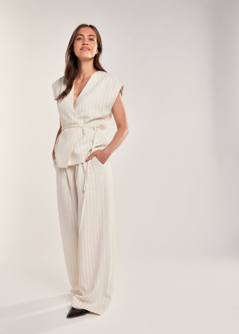 Desy Gilet Natural Pinstripe