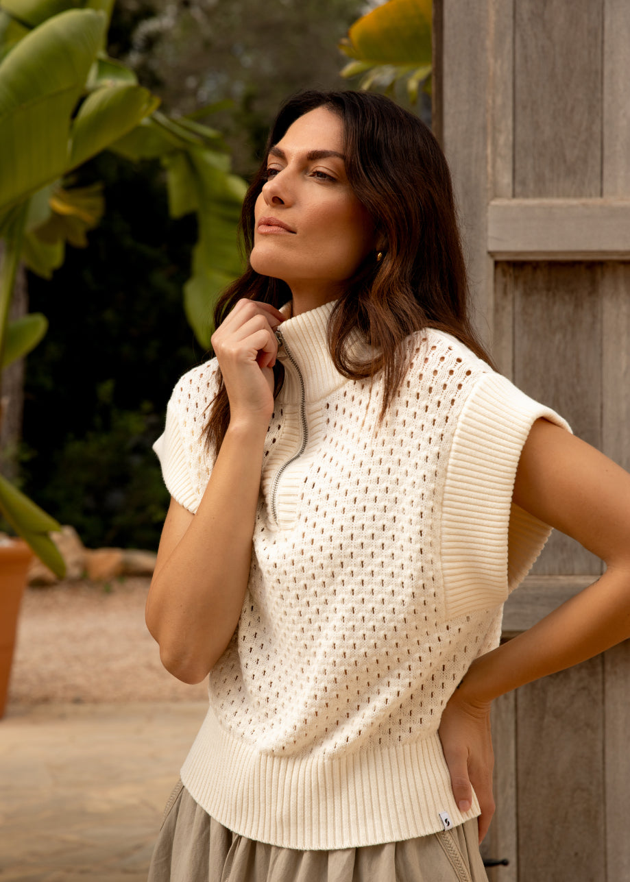 Olly SS Top Ecru White